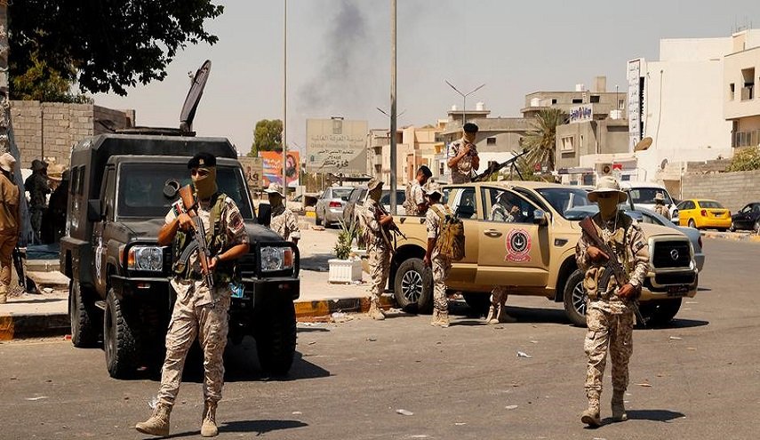 بعد اشتباكات عنيفة.. هدوء حذر يعم طرابلس الليبية