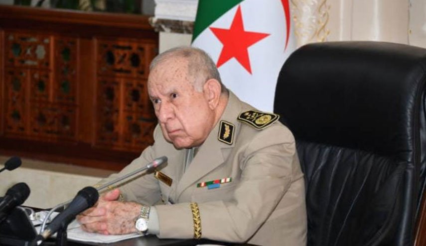 قائد الجيش الجزائري يحذر من أي تدخل أجنبي في النيجر سيفاقم حالة عدم الاستقرار في المنطقة