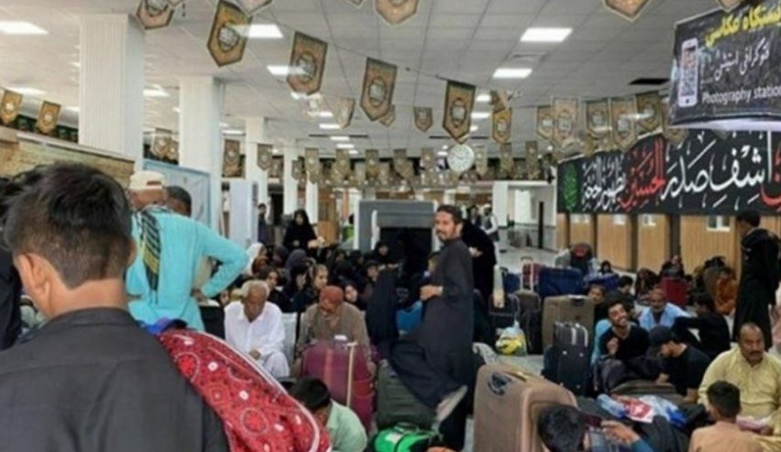 بدء دخول زوار الأربعين الباكستانيين الى ايران عبر معبر ميرجاوة