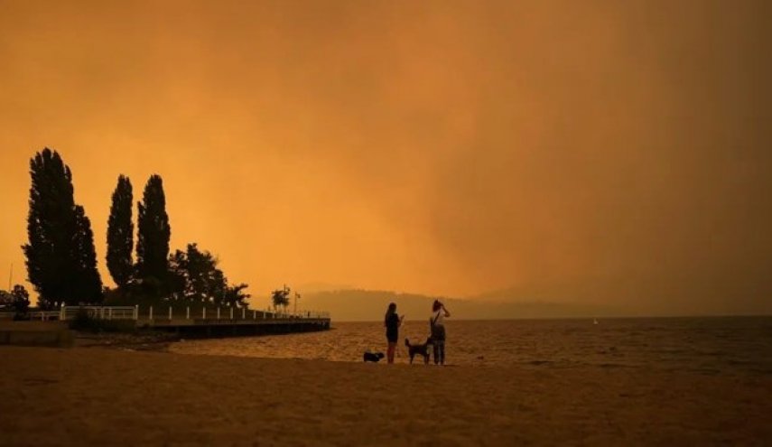 آتش‌سوزی‌های جنگلی در کانادا همه ساکنان یک شهر را فراری داد