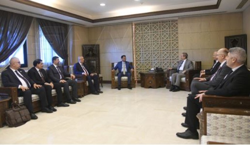 وزير خارجية سوريا يبحث مع وزير النقل العراقي تعزيز العلاقات الثنائية