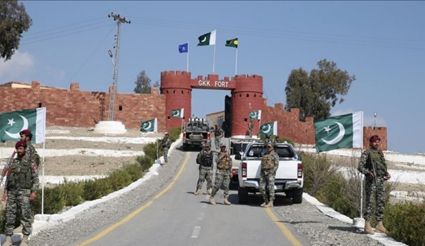 کشته شدن 6 نظامی پاکستان در درگیری با تروریست‌ها در مرز با افغانستان