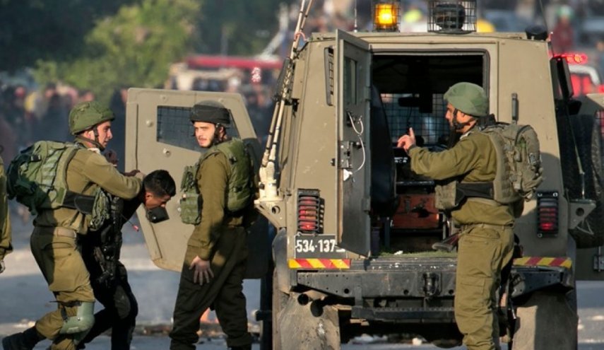 بازداشت 28 فلسطینی در یورش به مناطق مختلف کرانه باختری