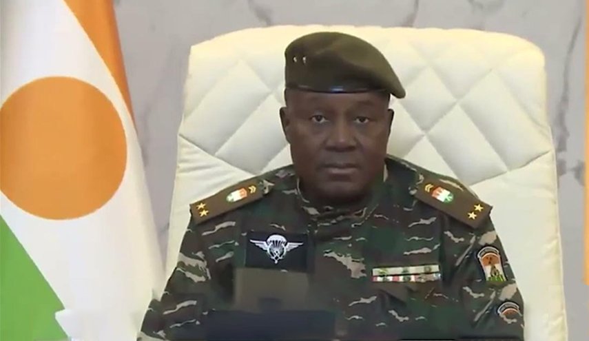 المجلس العسكري بالنيجر يطلب من السفير الفرنسي المغادرة خلال 48 ساعة
