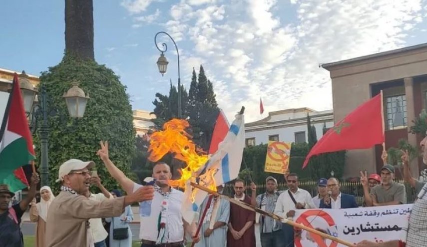 تجمع اعتراضی علیه سازش با رژیم صهیونیستی در برابر پارلمان مغرب