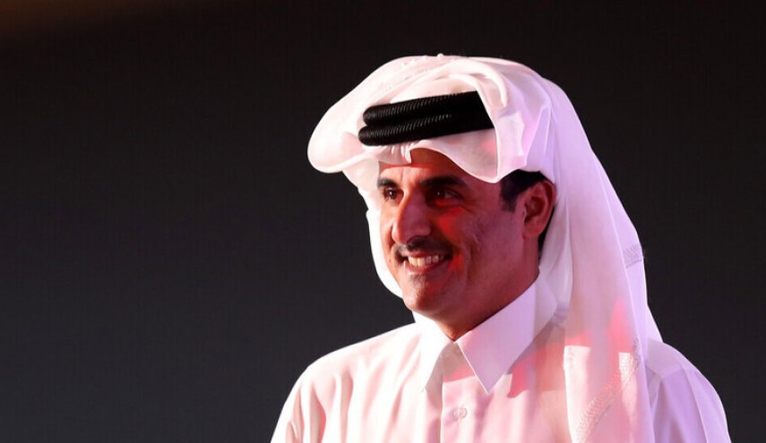 أمير قطر يوجه بإرسال مساعدات عاجلة إلى ليبيا
