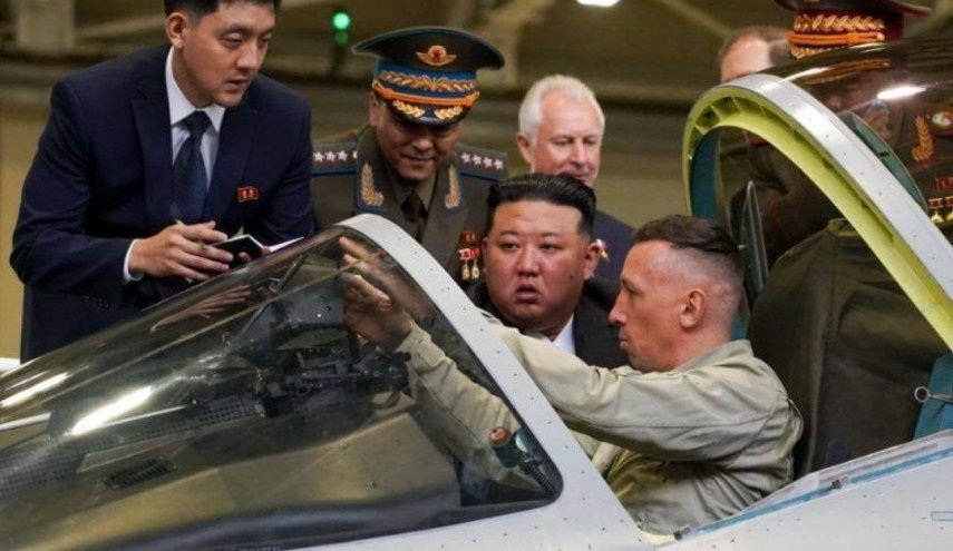 بازدید رهبر کره شمالی از کارخانه تسلیحات سازی روسیه 

