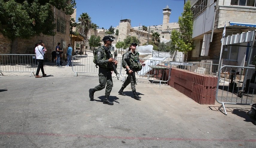 الاحتلال يغلق المسجد الإبراهيمي أمام المصلين