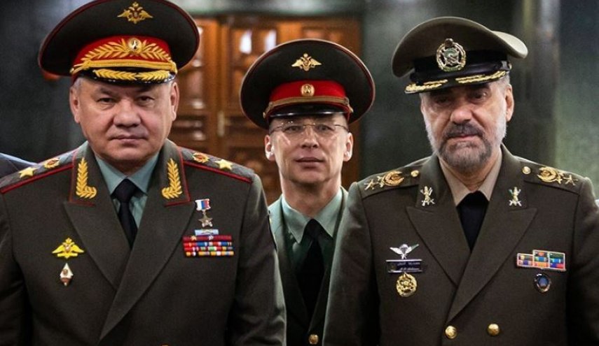 وزير الدفاع الإيراني يستقبل نظيره الروسي