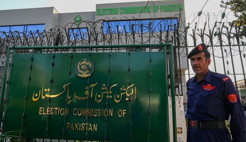 باكستان تؤجل موعد الانتخابات العامة إلى 2024