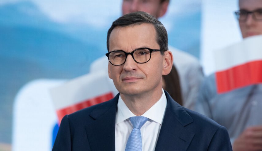 رئيس وزراء بولندا يطالب شولتس بعدم التدخل في شؤون بلاده