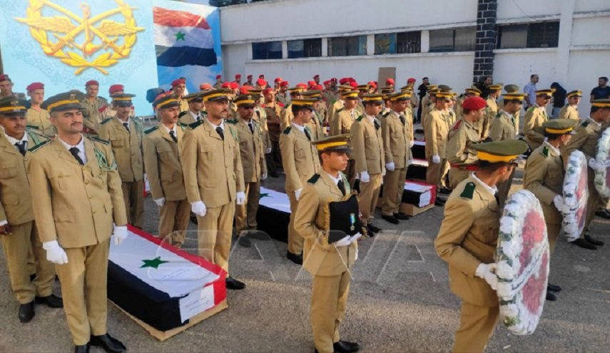 تشييع شهداء الاعتداء الإرهابي على حفل تخريج طلاب ضباط الكلية الحربية بحمص