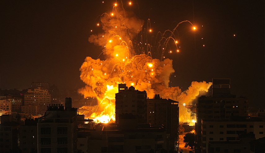 شهداء وإصابات بسلسلة غارات استهدفت منازل في قطاع غزة