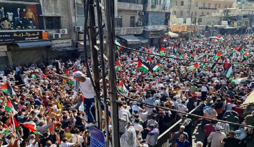 انطلاق مسيرات حاشدة في الضفة الغربية نصرة لغزة