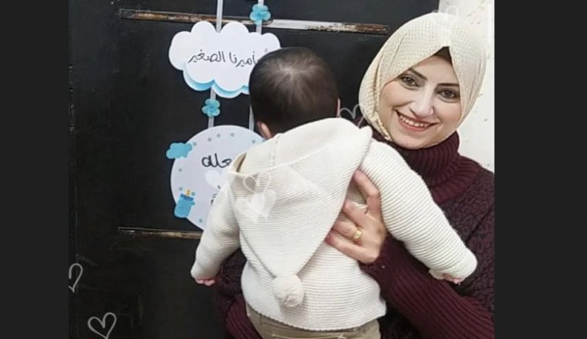 بالصور..استشهاد صحفية فلسطينية مع طفلها جراء غارات صهيونية