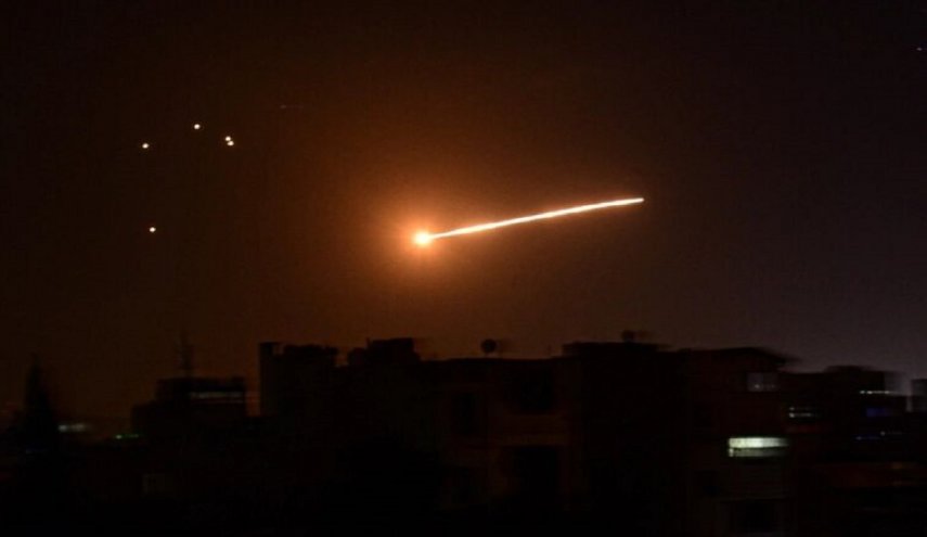 واکنش پدافند هوایی سوریه به اهداف مهاجم در اطراف دمشق