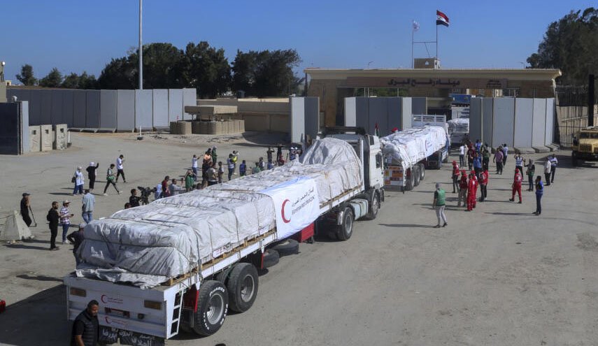 پیش بینی ورود 230 کامیون کمک های انسانی به غزه طی امروز 