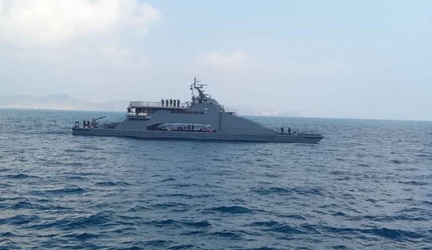 رزمایش مشترک دریایی امداد و نجات ایران و عمان در تنگه هرمز برگزار شد
