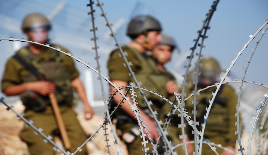 الجيش الصهيوني يرد على الاحتجاجات على صور المحتجزين العراة