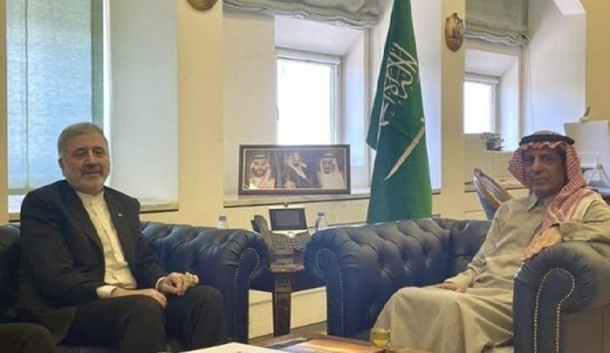 سفير إيران لدى الرياض یلتقي وكيل وزارة خارجية السعودية