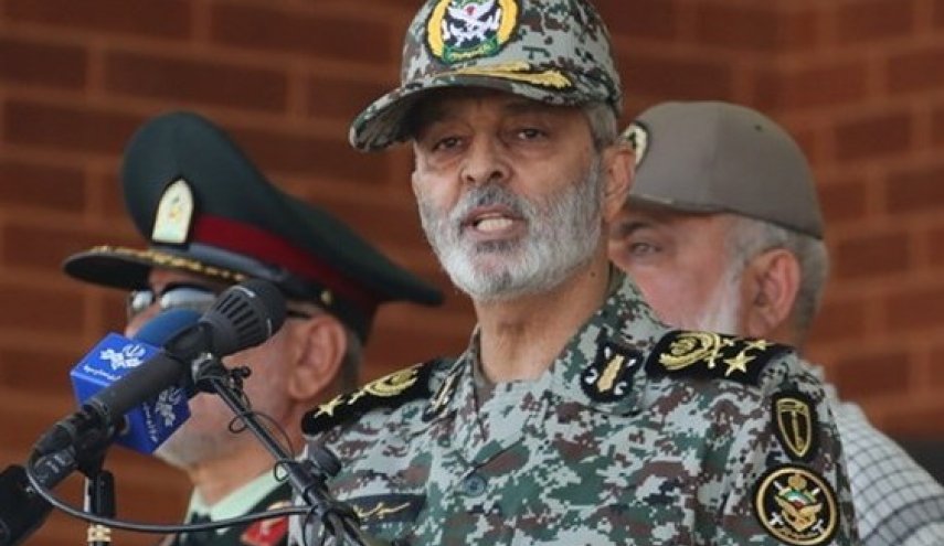 قائد عام جيش ايران: دماء الشهداء ضمان لأمن وسلامة شعبنا