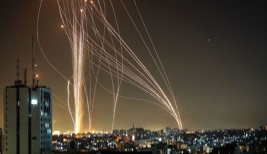 حماس شب گذشته چند فروند موشک به تل آویو شلیک کرد؟
