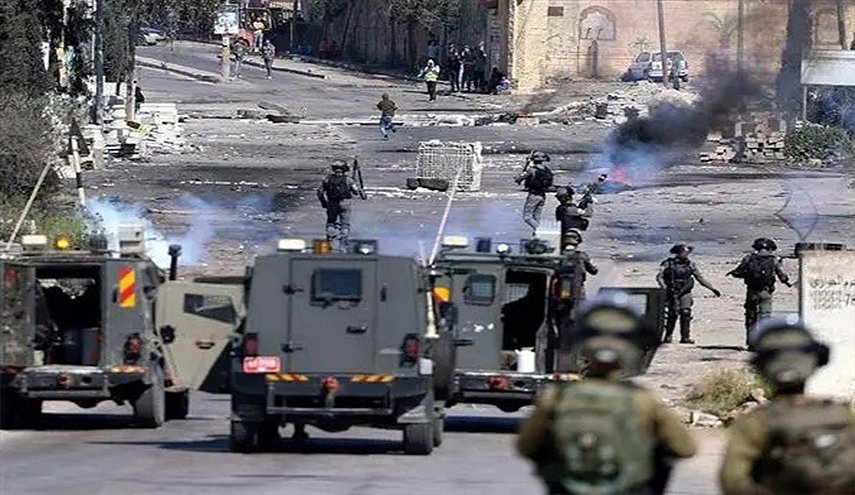 قوات الاحتلال تقتحم نابلس وتصيب وتعتقل فلسطينيين