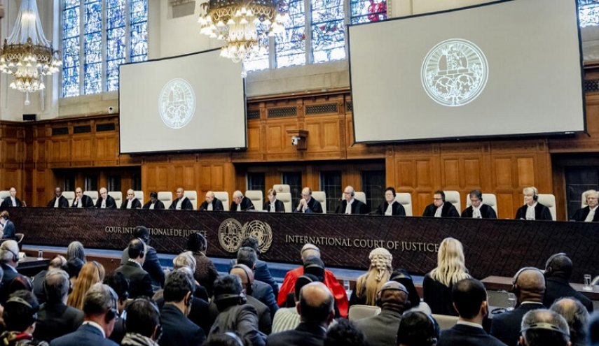 أوغندا تتبرأ من قاضية بعد رفضها دعم غزة في محكمة العدل الدولية