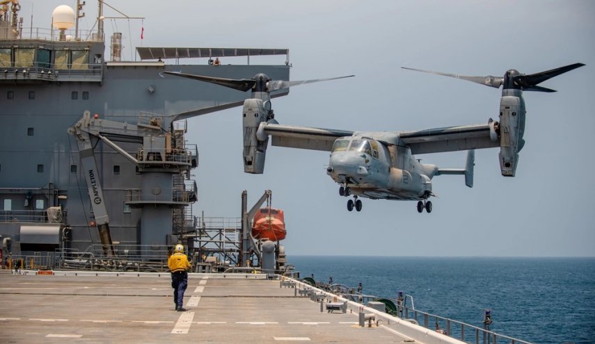 صنعاء تكشف تفاصيل استهداف سفينة تابعة للبحرية الأمريكية بخليج عدن
