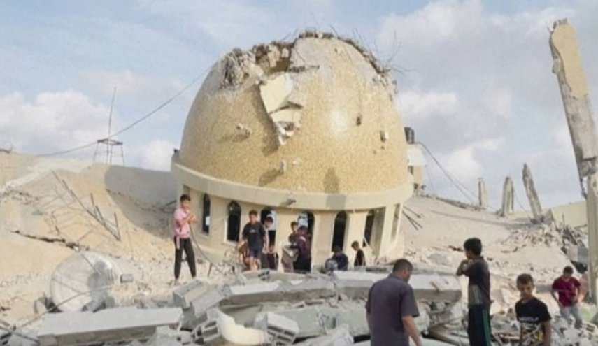بمباران یک مسجد و اردوگاه آوارگان فلسطینی در غزه