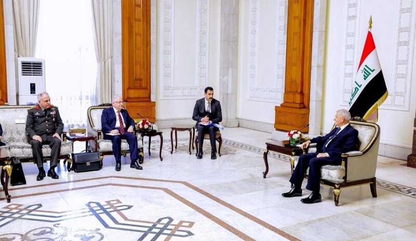 رئیس جمهور عراق: حل بحران های منطقه با گفت و گو امکان پذیر است