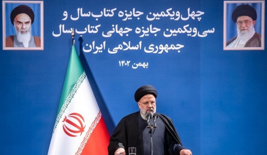 الرئيس الإيراني يوجه رسالة للمثقفين مفادها..