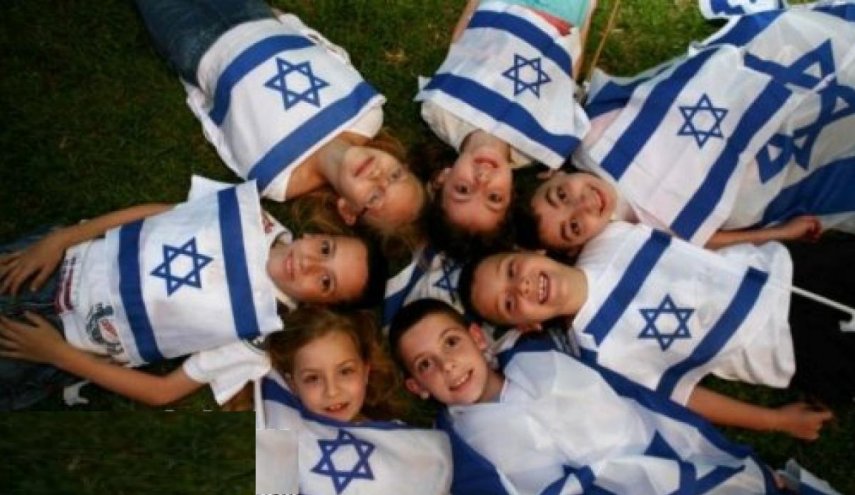بالصورة/ مستوطن مسن يغتصب 3 أطفال إسرائيليين !
