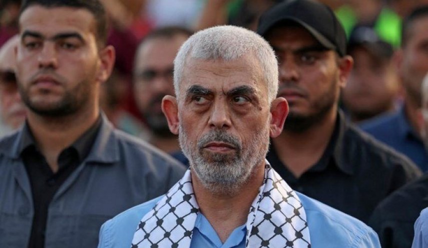 محمد نزال: حال سنوار خوب است و در راس حماس در غزه باقی می ماند