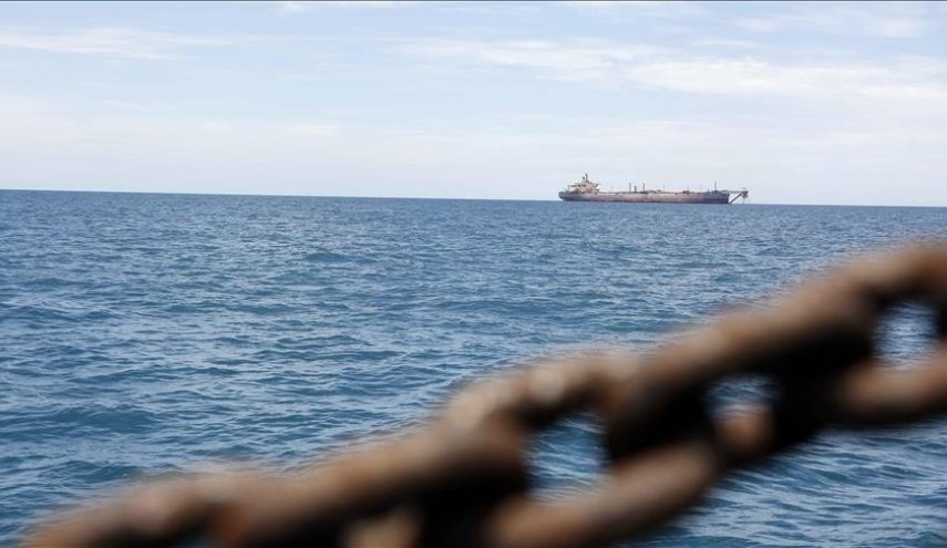 صنعاء تنفي استهداف سفينة مساعدات في خليج عدن
