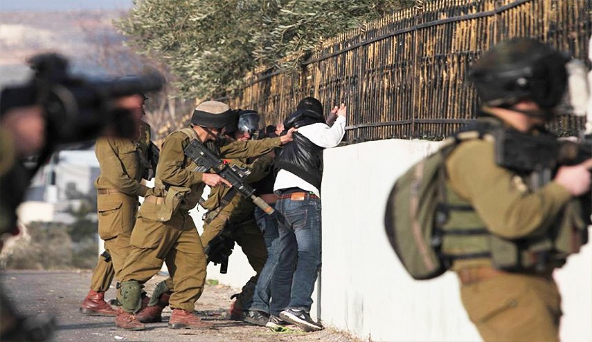 اعتقال ثمانية فلسطينيين من 'رام الله' و'البيرة' بينهم 3 أطفال