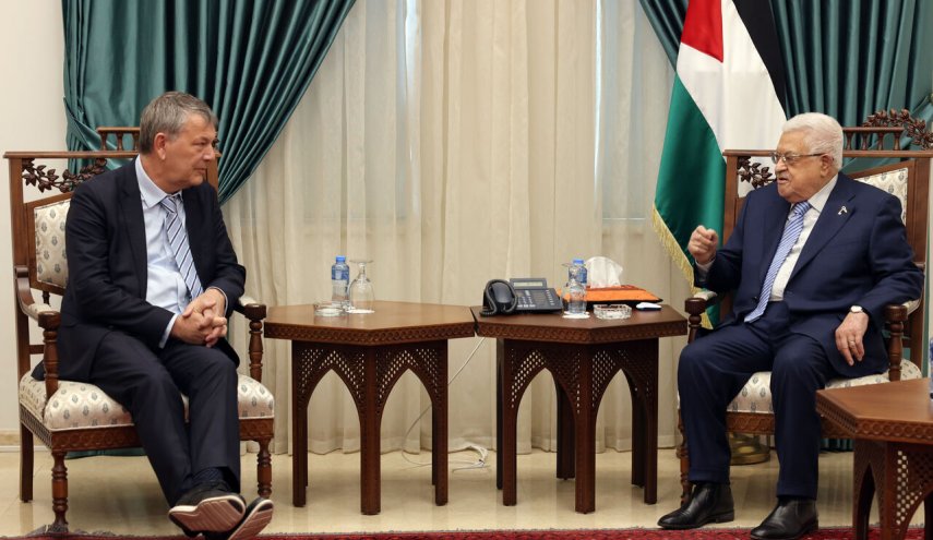 محمود عباس: هدف از حمله به «آنروا»، نابودی آوارگان است
