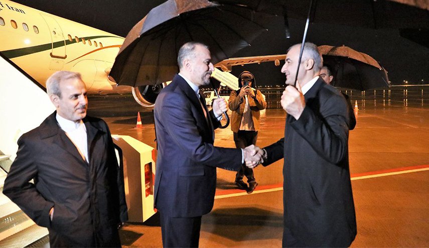 وزير الخارجية الإيراني يصل إلى عشق آباد