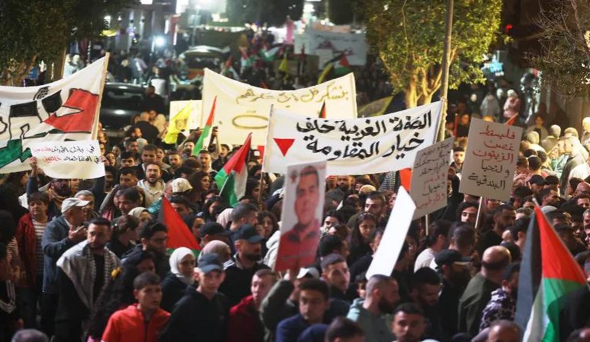 مسيرة في رام الله إحياء ليوم الأرض ودعما لغزة + صور