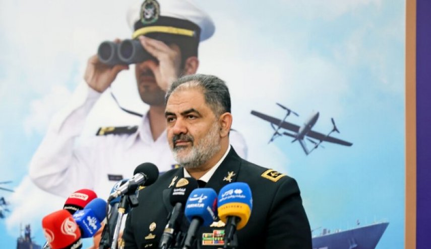الادميرال ايراني: القوى العالمية تنظر للبحرية الايرانية باعتبارها قوة عظمى