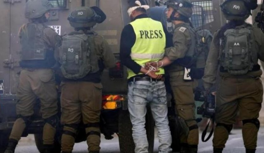 الاحتلال اعتقل نحو 100 صحفي فلسطيني منذ 7 أكتوبر