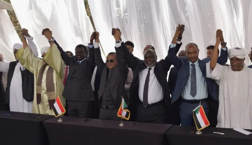 قوى سودانية توقع وثيقة لمرحلة تأسيسية انتقالية