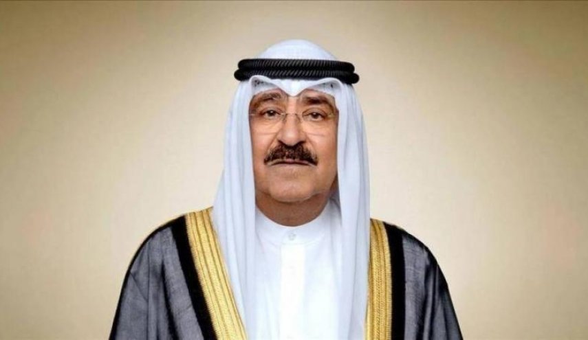 حل مجلس الأمة الكويتي ووقف بعض مواد الدستور

