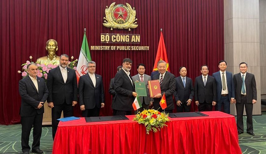 إيران وفيتنام توقعان اتفاقية تعاون بين أجهزة الشرطة