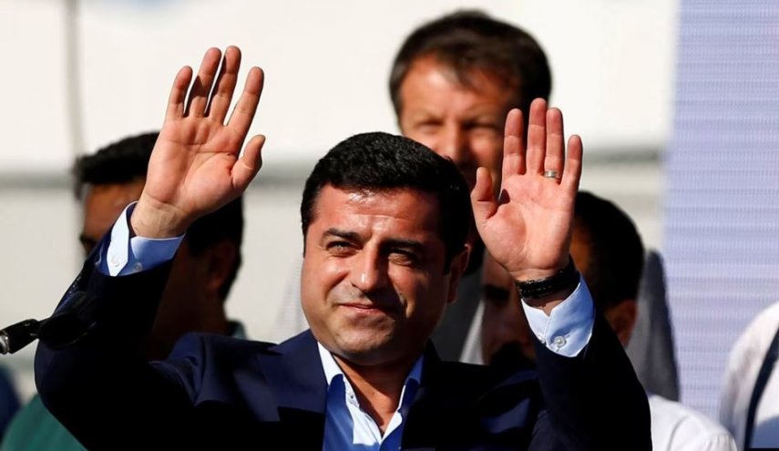 سیاستمدار زندانی کرد در ترکیه به ۴۲ سال زندان محکوم شد