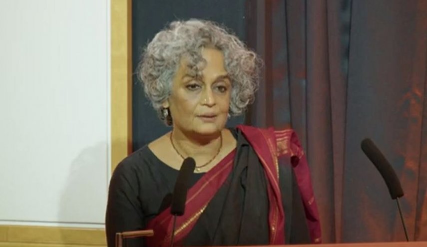 ناشطة هندية تقدم خطابا مثيرا يدافع عن الحقوق الفلسطينية