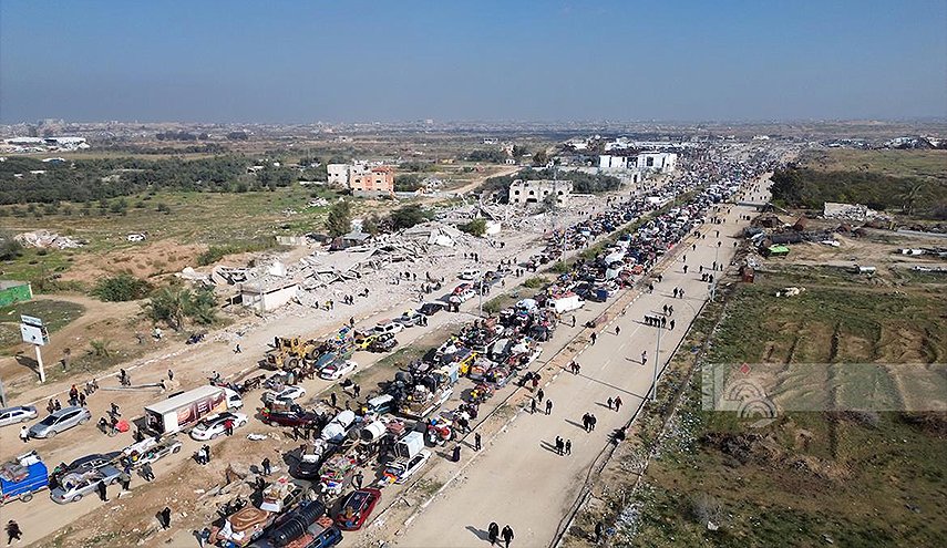 دبابات الاحتلال تستهدف عائدين لمنازلهم في حي الزيتون جنوبي غزة