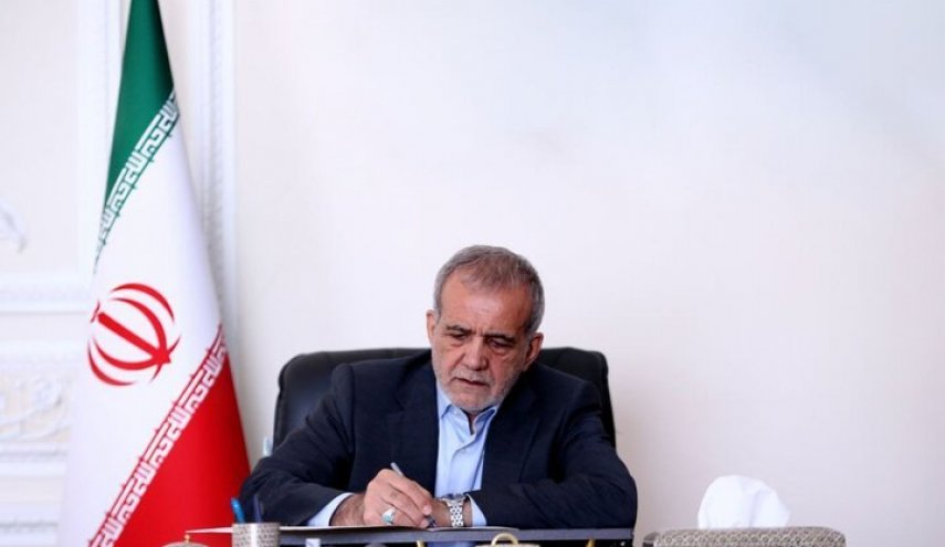 الرئيس الإيراني: لايمكن تدمير المقاومة بأي سلاح