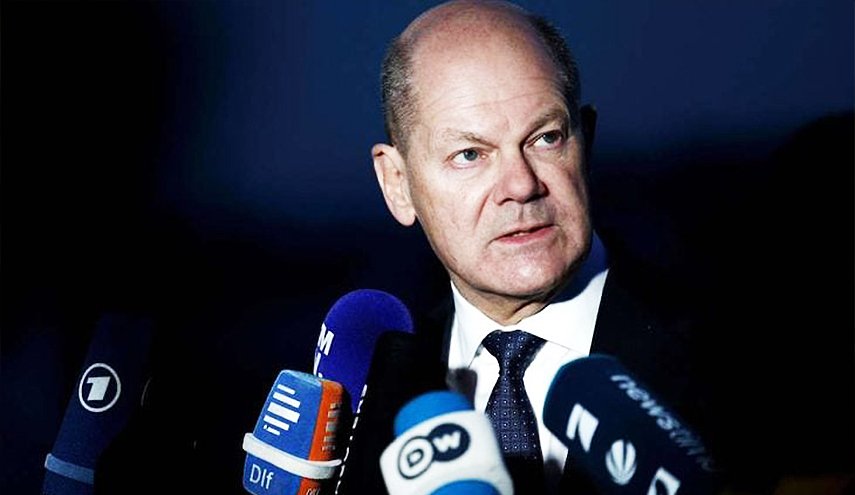  أولاف شولتس: تصريحات ترامب عن زيلينسكي 'خاطئة وخطيرة'