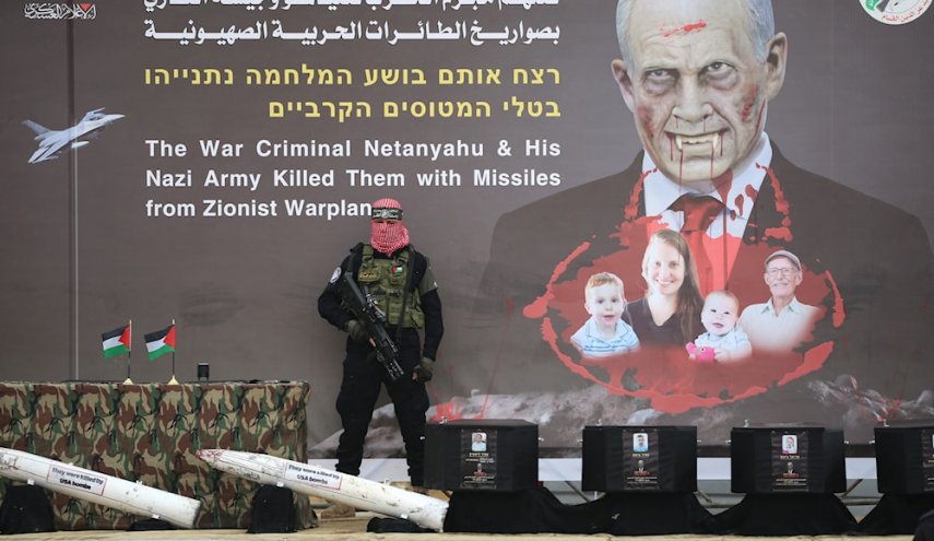 نتنياهو يتراجع عن حضور مراسم استقبال جثث أسرى الاحتلال